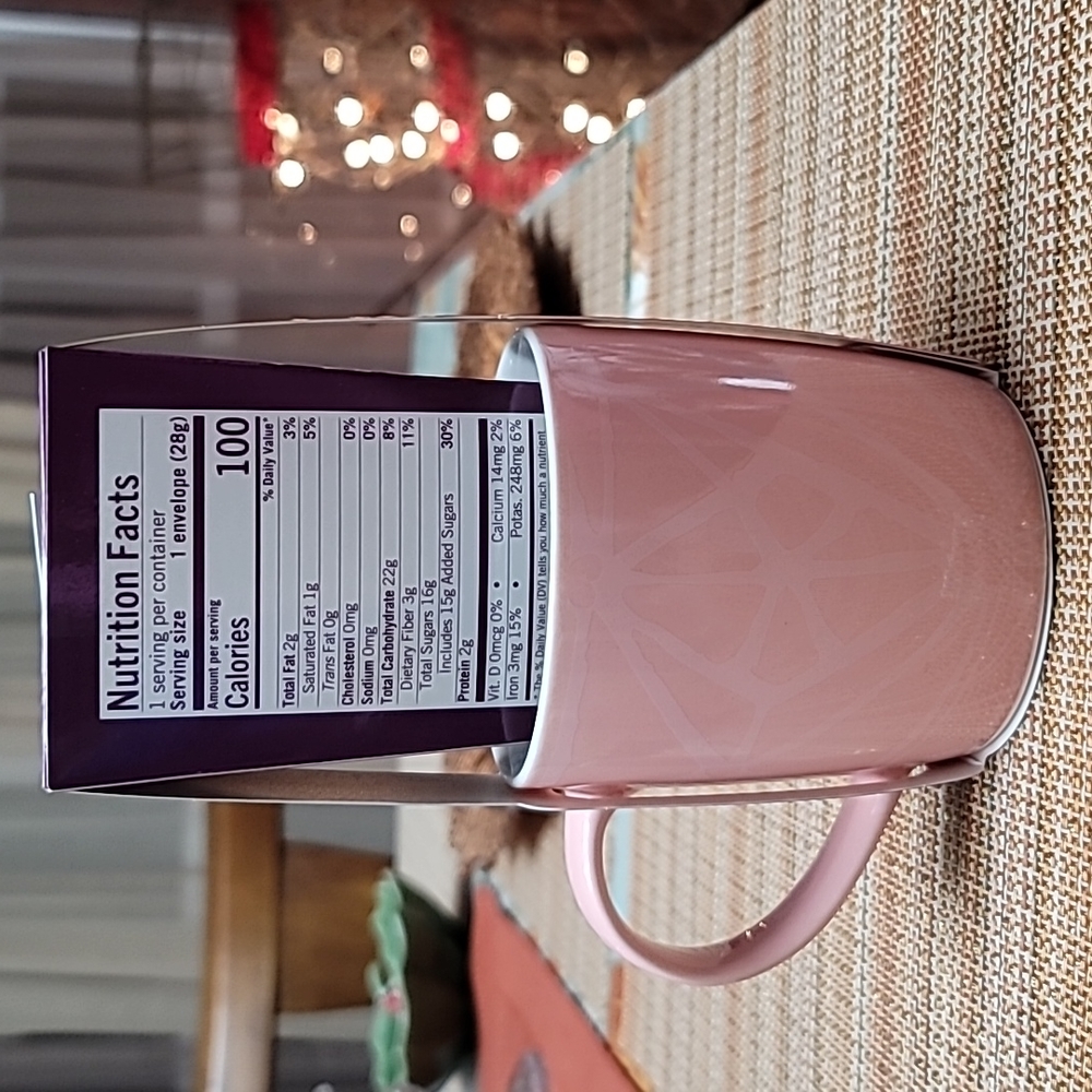 Starbucks 12oz Valentine Gift Mug, Pink NWT - Picture 2 of 6
